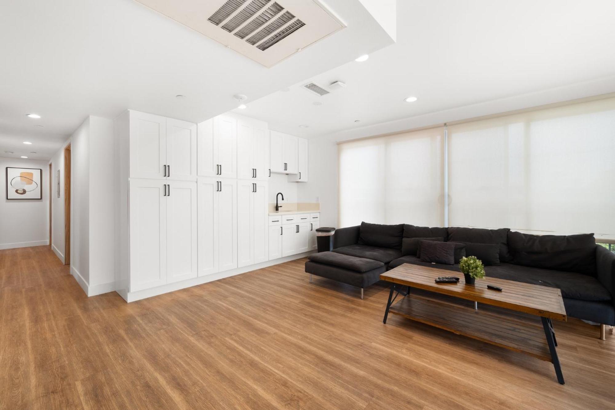 Modern Getaway In The Heart Of La Near Usc, Private Room With Share Living Room And Kitchen Los Angeles Exteriör bild