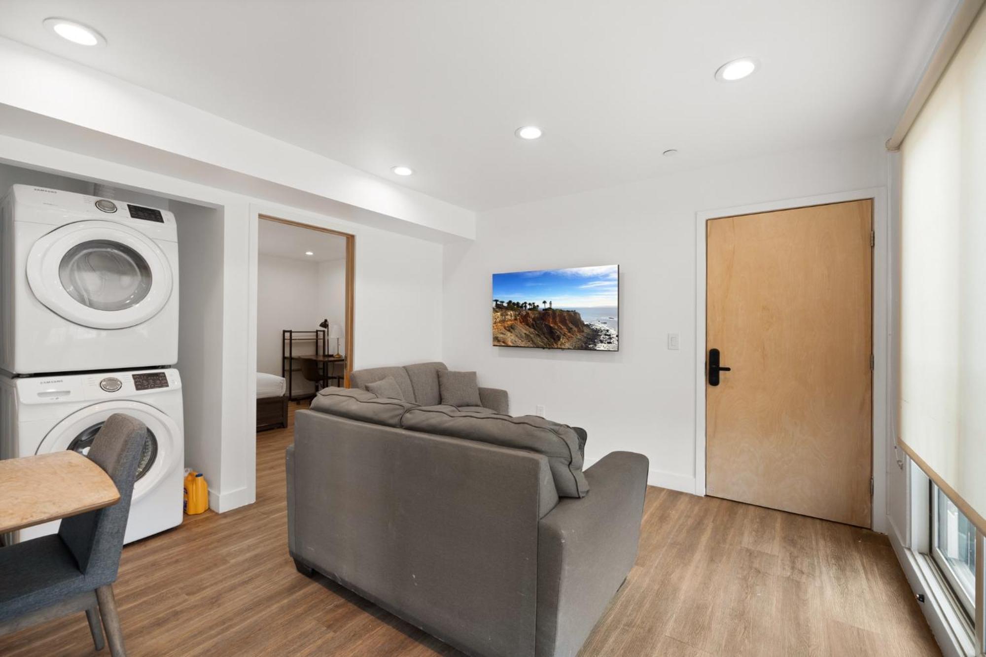Modern Getaway In The Heart Of La Near Usc, Private Room With Share Living Room And Kitchen Los Angeles Exteriör bild